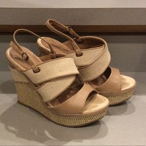 Canvas/leather wedges